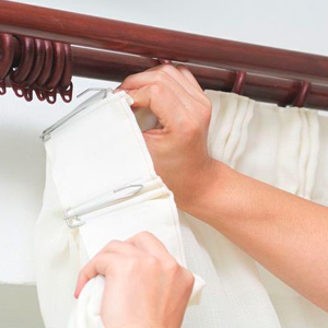 Повесить шторы