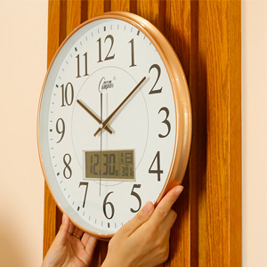 Повесить часы